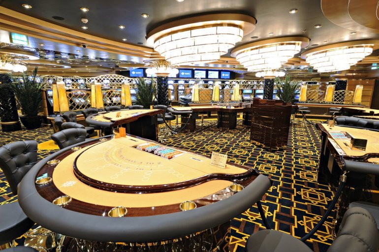  cruise ship, the Crusino.